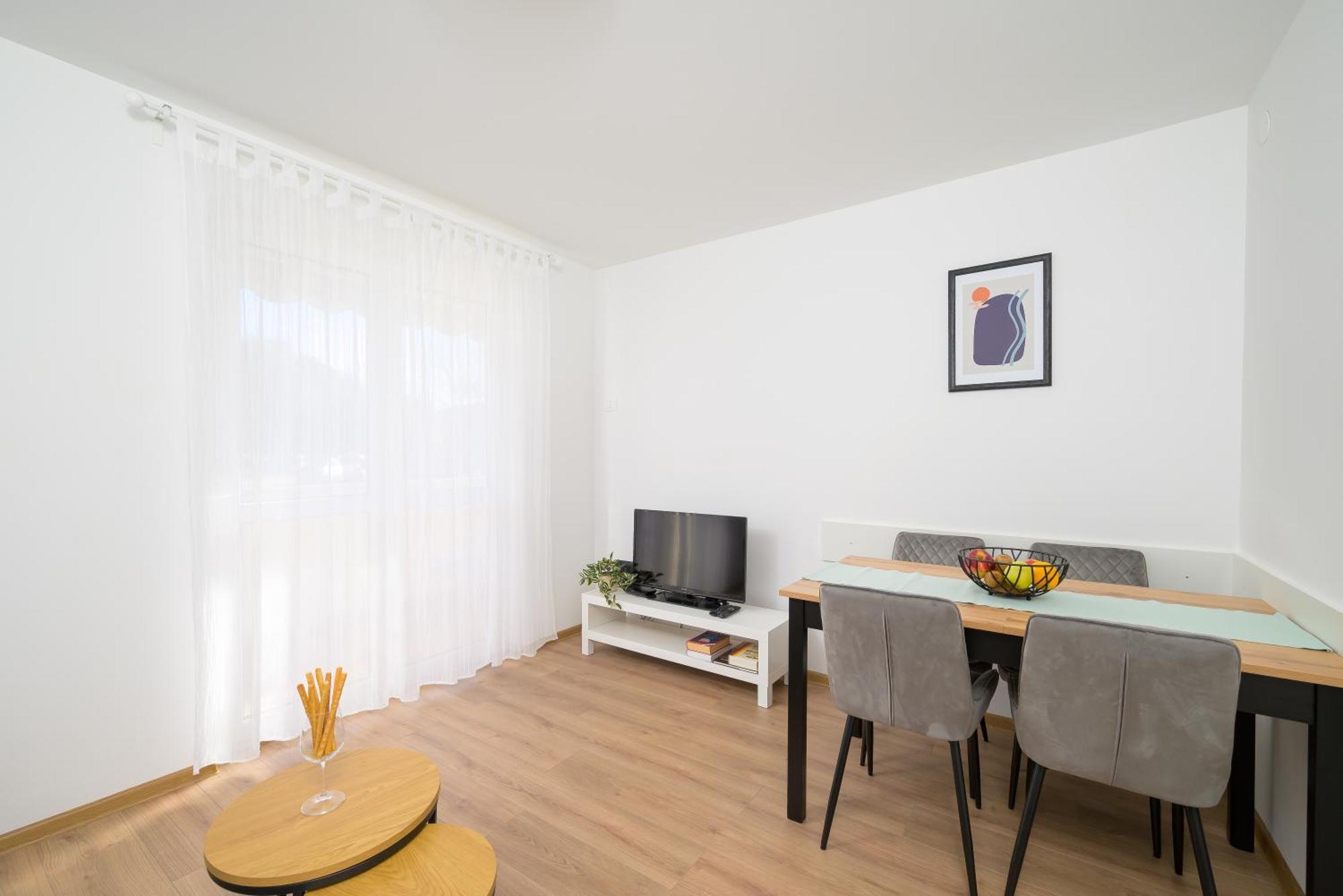 Apartment Pina